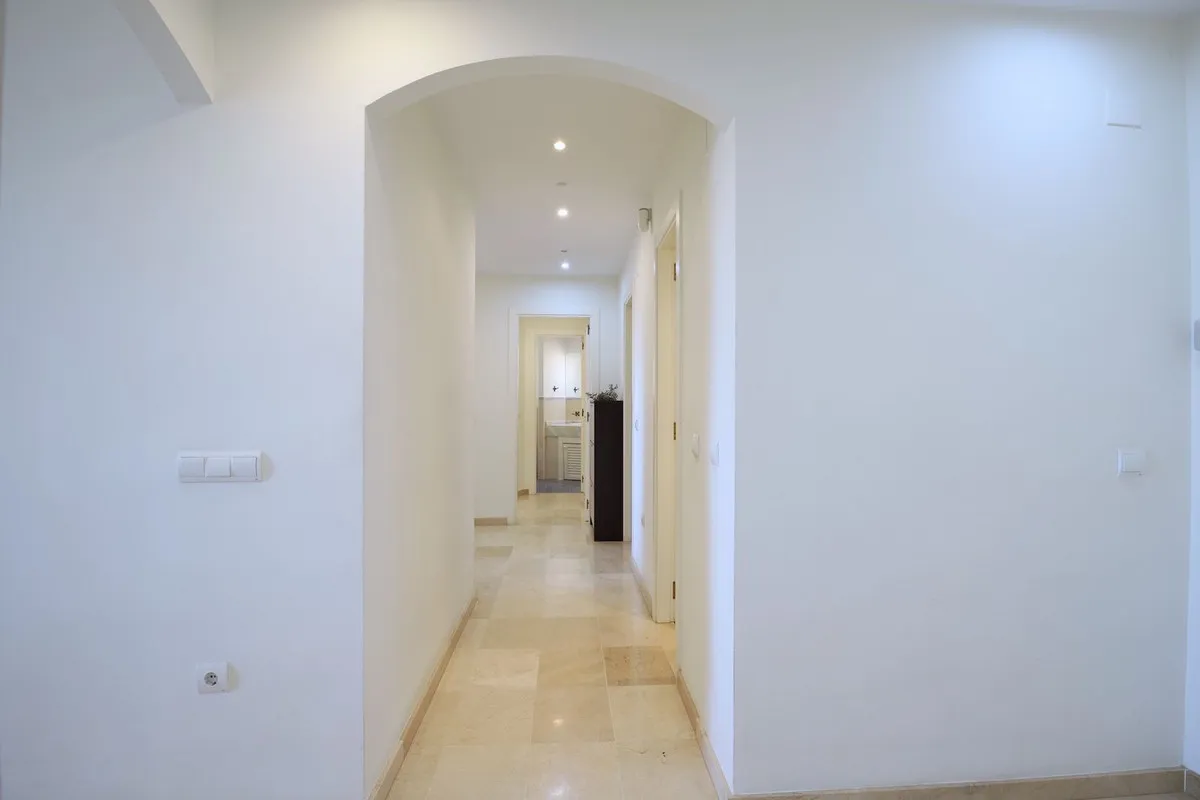 7fd9747d-ca79-42b3-b6c4-19f9c84b46c3