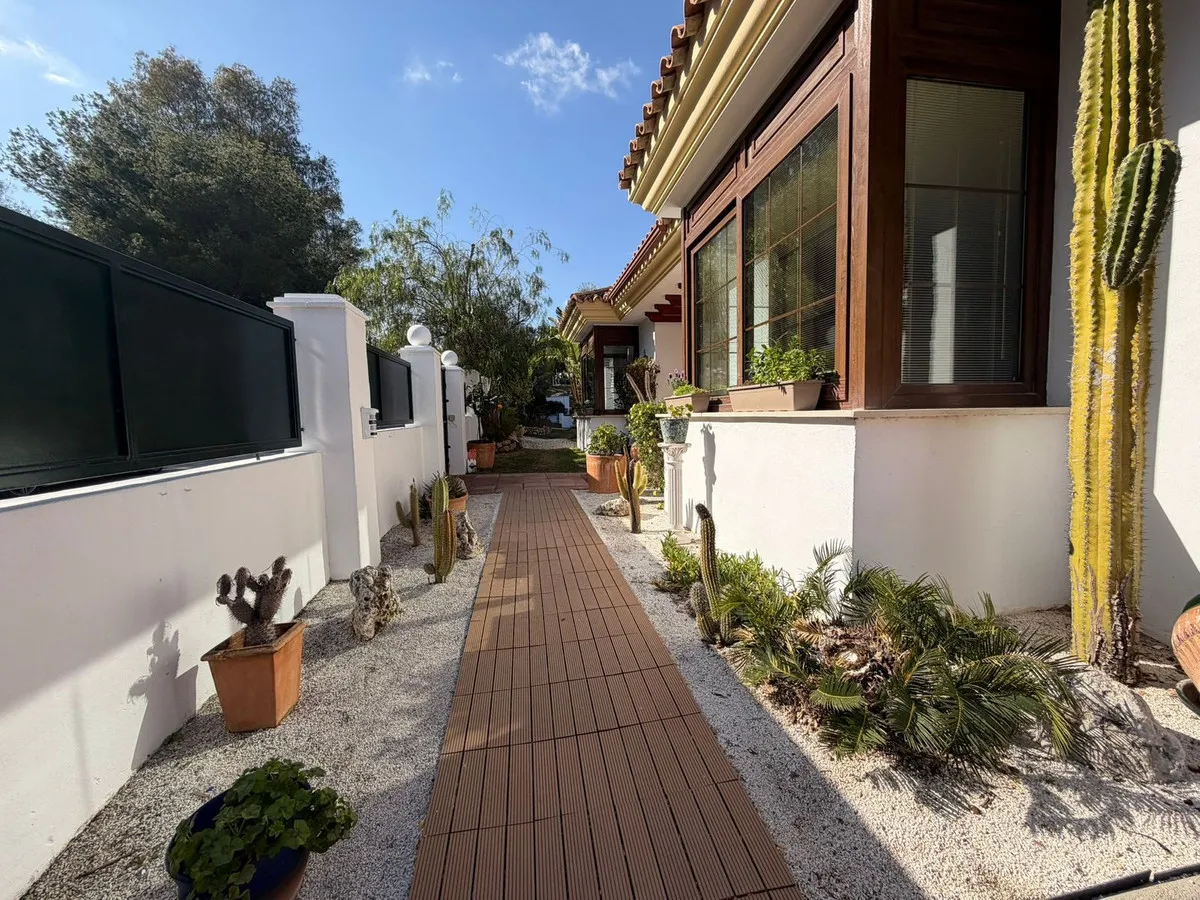 317b309d-469d-46ee-beb8-584c7a625c3e