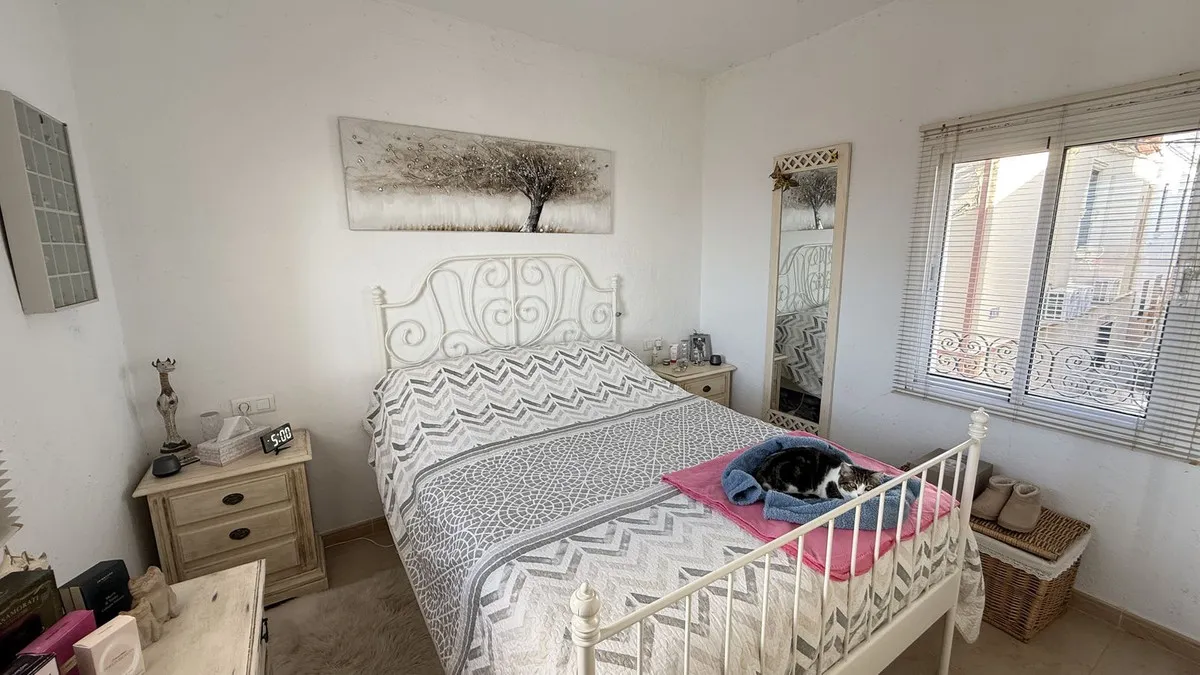 7101f7df-49d3-4e63-9f7f-785c25d1198f