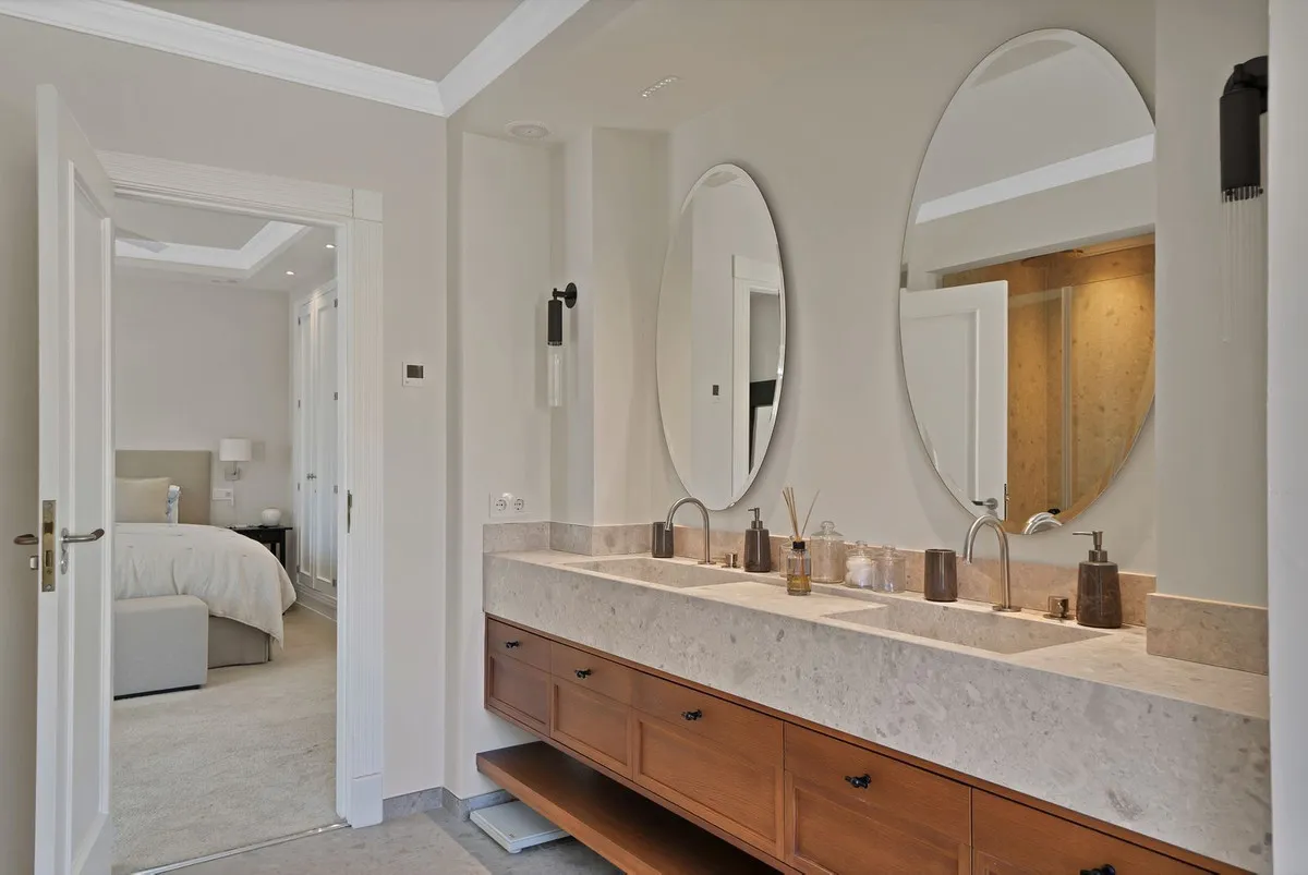 cc101ac6-6d31-44b9-a57e-f83d777bfa8f