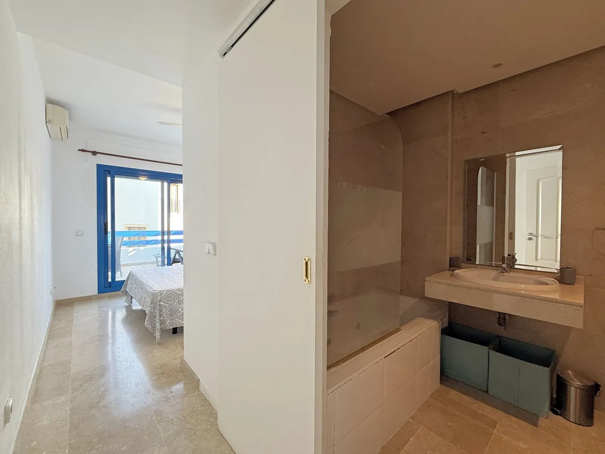 c896191e-c342-4193-a1eb-b7690a0ebd91