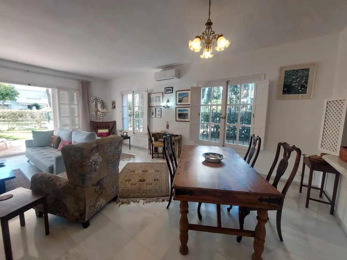 f0e8e63d-82fd-4121-8da4-9c936ccb2b04