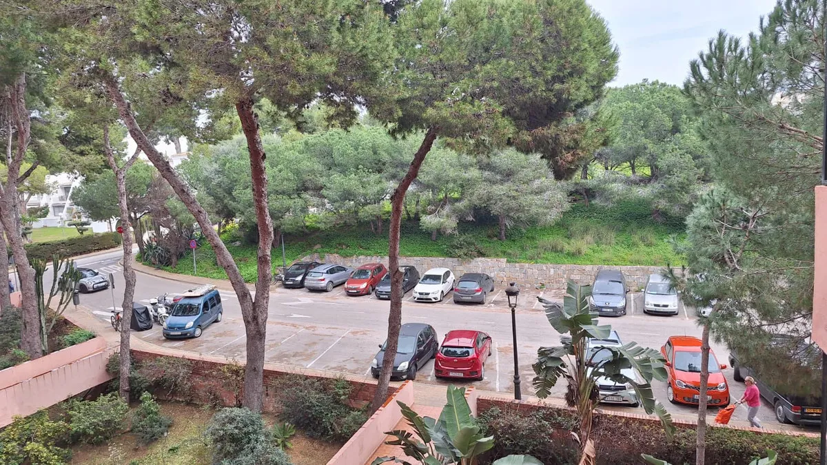 99dbe5fa-1b2e-4e01-8c8a-4e52e297ab08