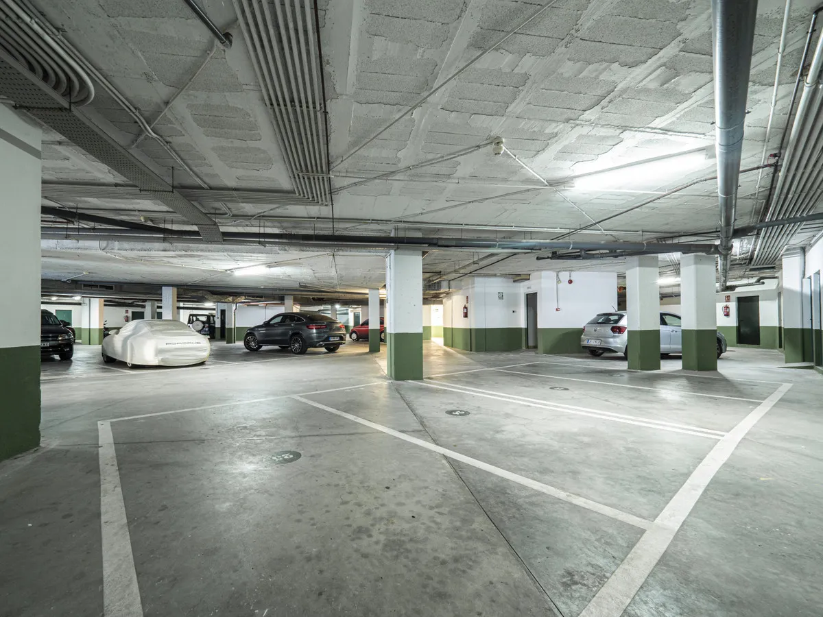 b2cf6a74-8012-410c-95f8-19496ad21b84