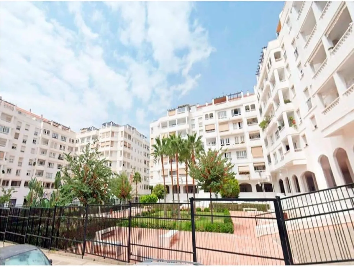 2f4de98f-bba8-4e38-b95d-97947bf8c58e