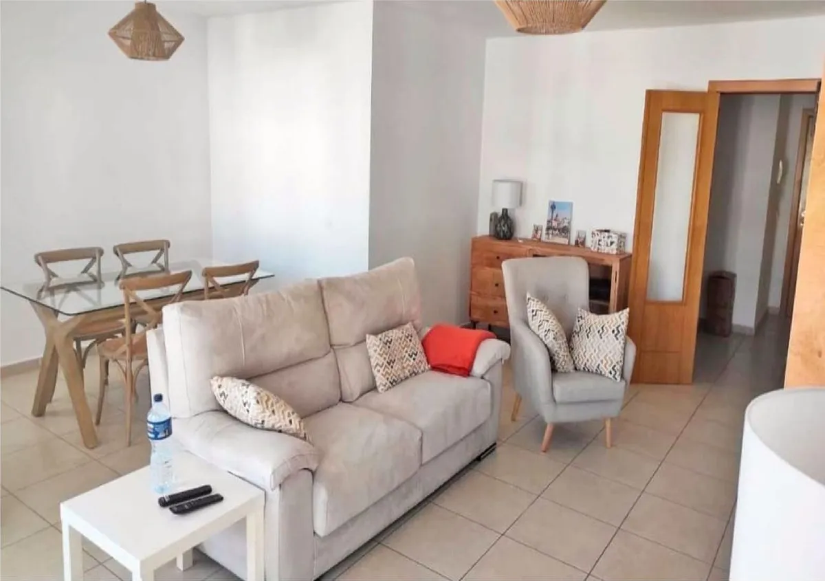 b8213178-60d2-4c6b-b6c2-7dfcfd7c7503