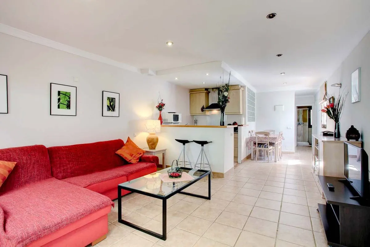 b2ac9e4b-0da8-4f2d-a41f-d32613a886ee