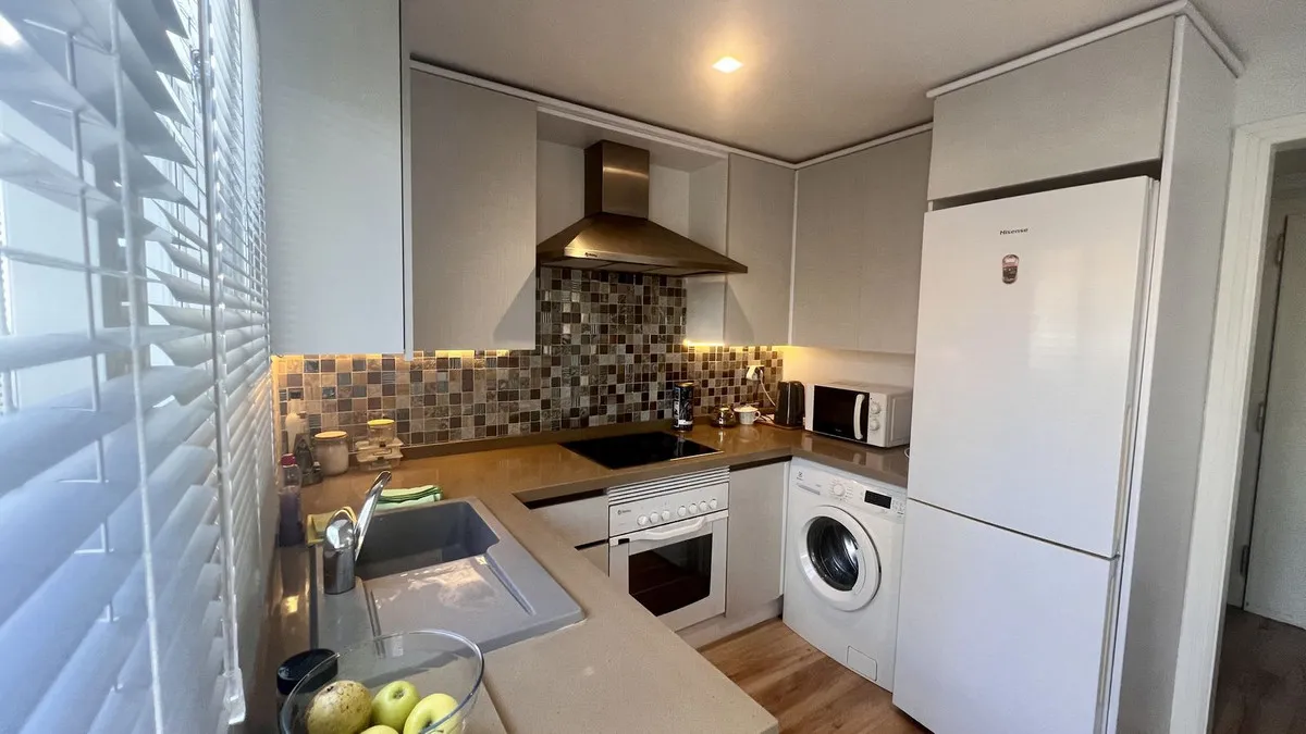 eb6e81c7-09ad-4350-8939-a438fa220f09