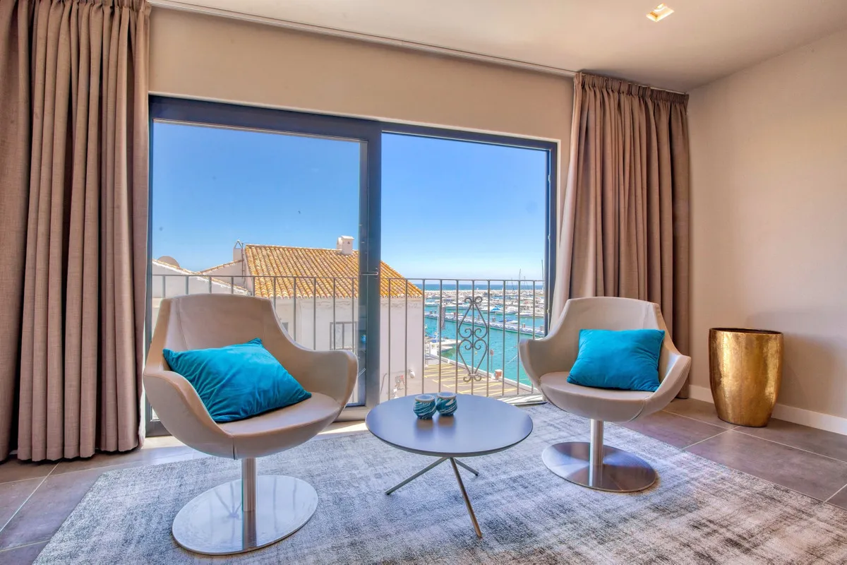 135945b9-b6e9-44f9-a122-9206915fd66f