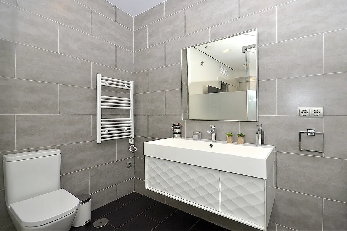 8ecd9876-1694-470d-836d-3be26a23a526