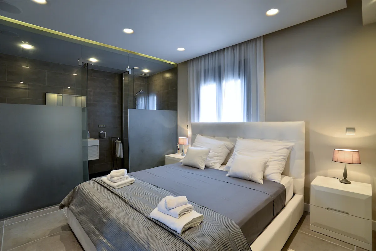 d16a169e-242e-47b5-93a4-042c414d5abe