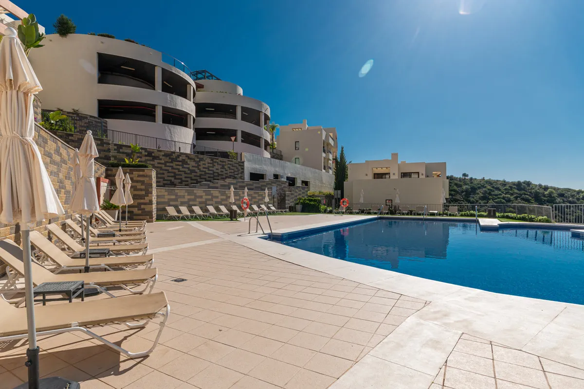 6f9fcb5f-ad6a-4d1c-9e1b-4aa78eea3f82