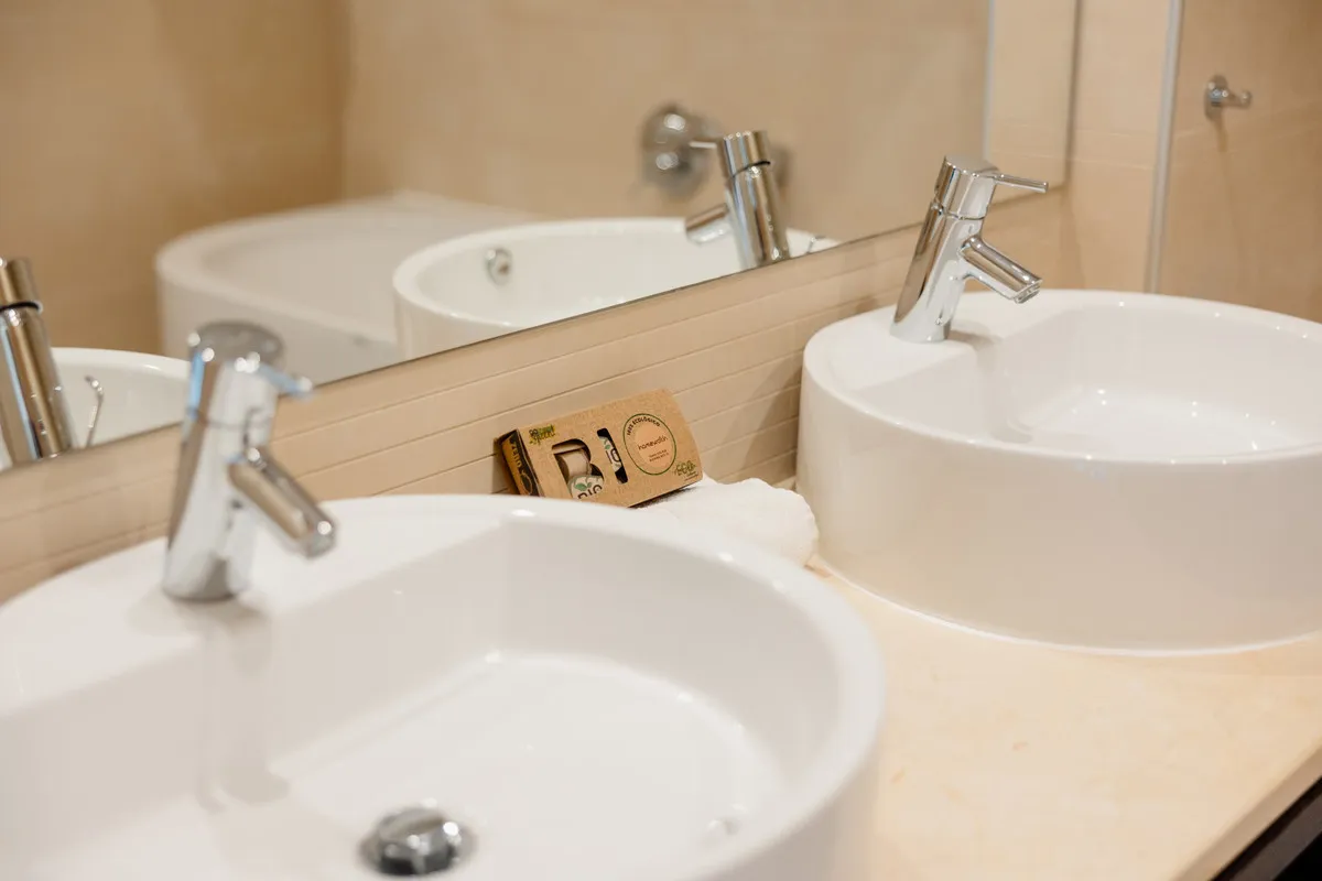 72c7cfa9-50c8-4ede-993a-6fc1bf9a7d3a