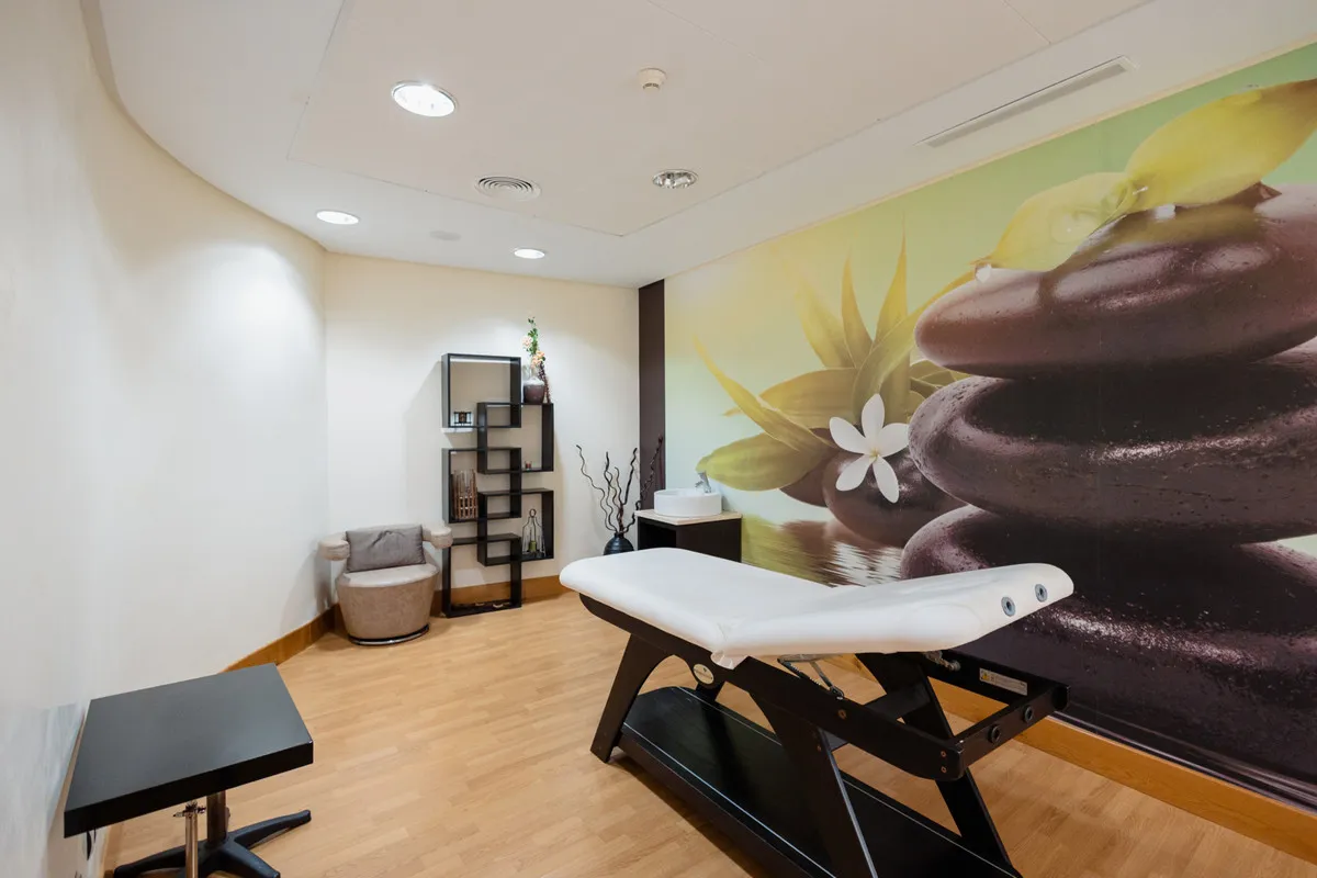 d8afdc83-1ec2-4bca-aef2-25b159fb8ffa