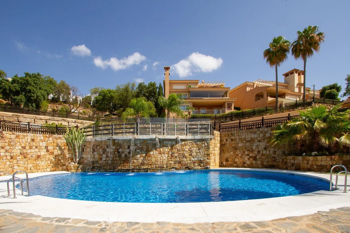 9ed4244c-8412-475f-b374-1c54247d3328