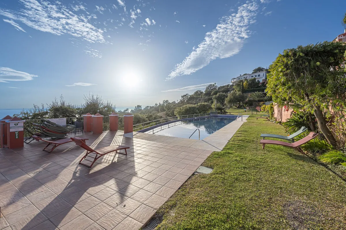 1915520a-c938-4d4d-92d9-28bc06e31920