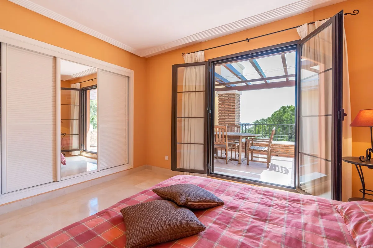 8ac64b6e-9e4c-4f73-bca7-446894b54cbd