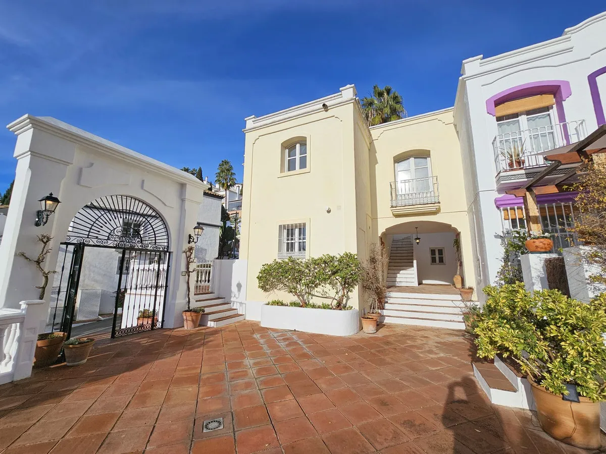 aa091e51-306b-4f4f-9952-074bb7d2a425