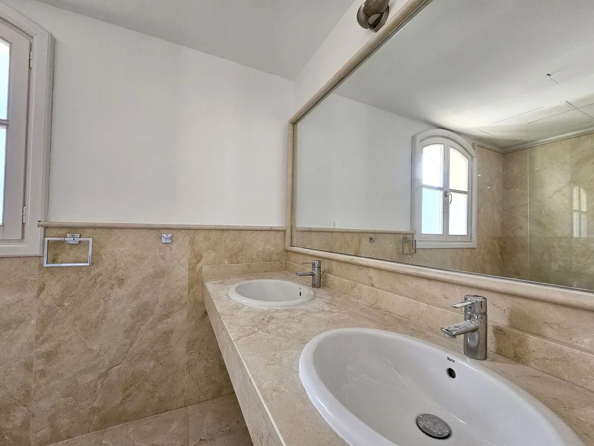 e631cf56-316e-4169-861b-f5b5b9171800