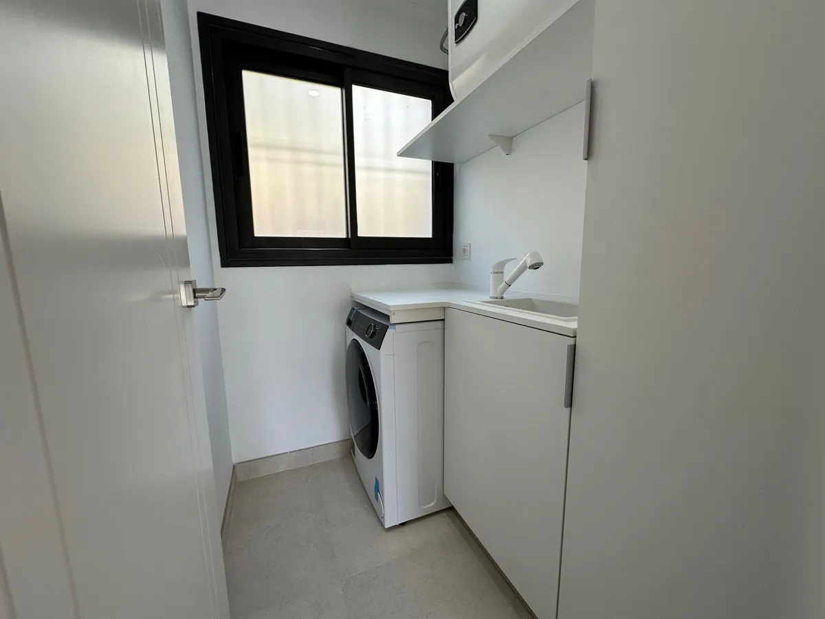 117f8038-46ec-40c8-a528-684c24948180