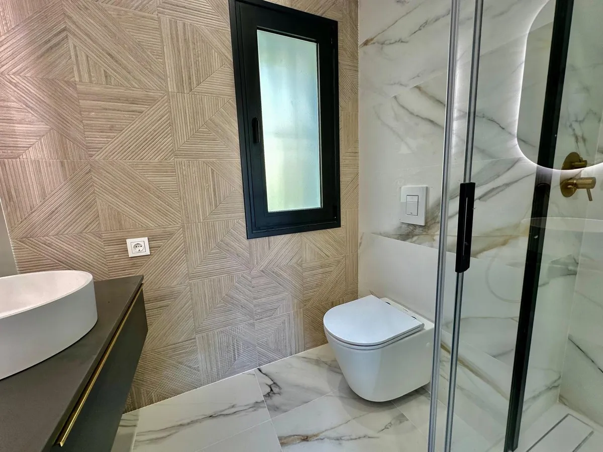 16509654-cc82-429e-801e-a70d1f6b8075