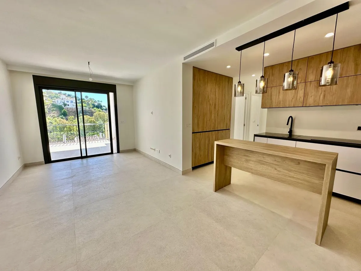 36d5aa8b-dffd-423d-be33-b63dcbfe0853