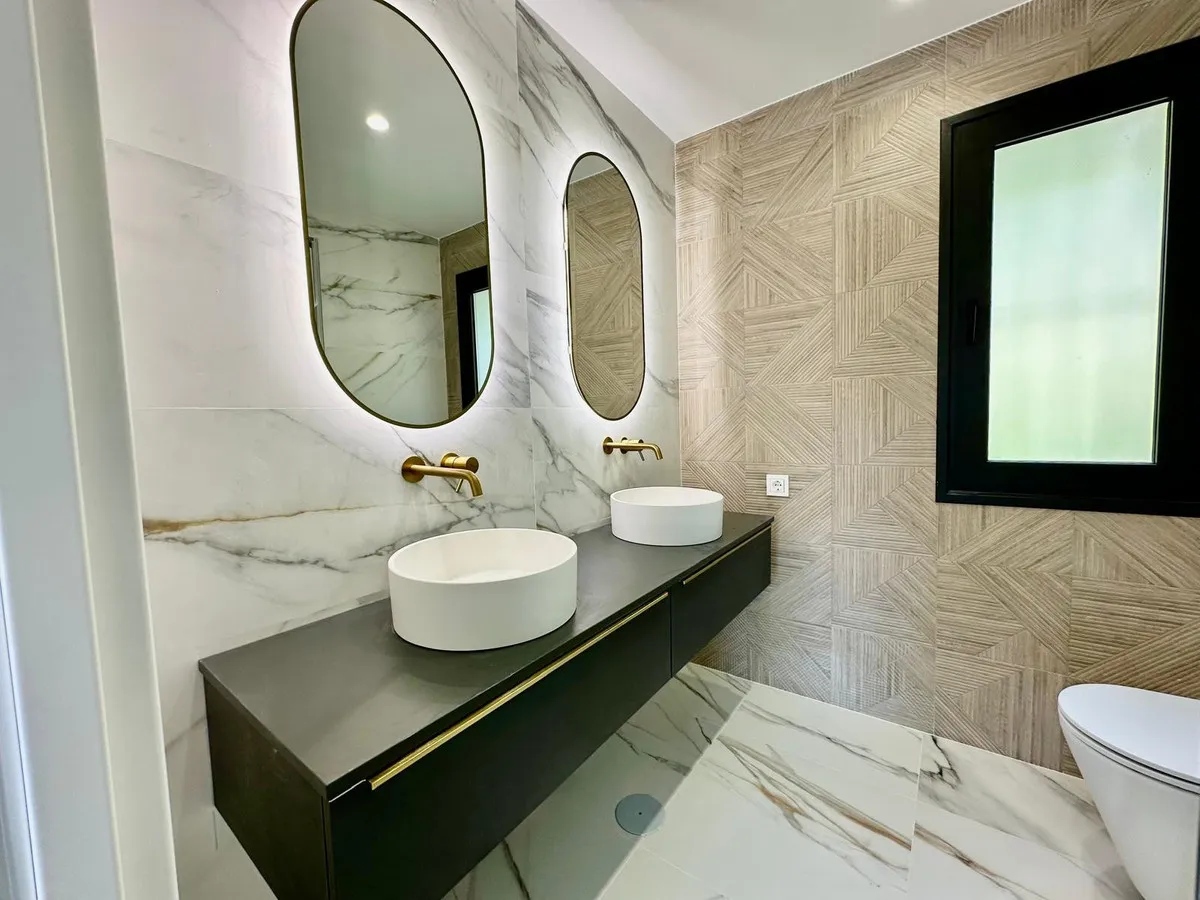 acfcbec3-51cf-4f0b-b394-3f10bfc09b01