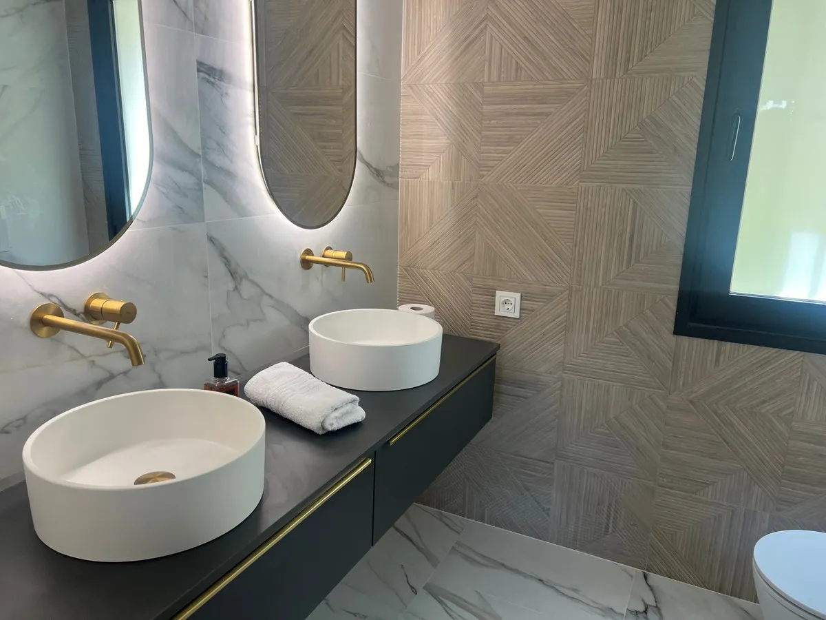 eb1bb038-d4e8-4fcd-8450-dcc986f09674