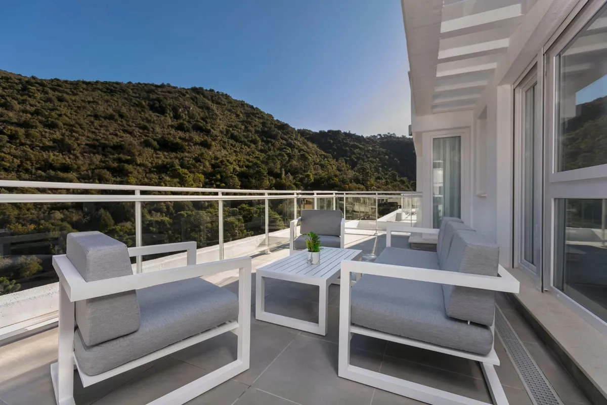 b9ba9b63-defa-4704-ac40-d3739edff1b5