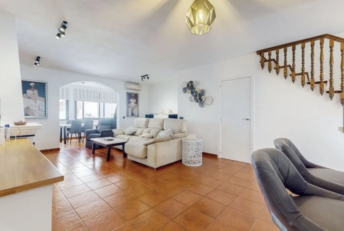 e98fbd8d-9d67-4e38-845f-32a937829a2d