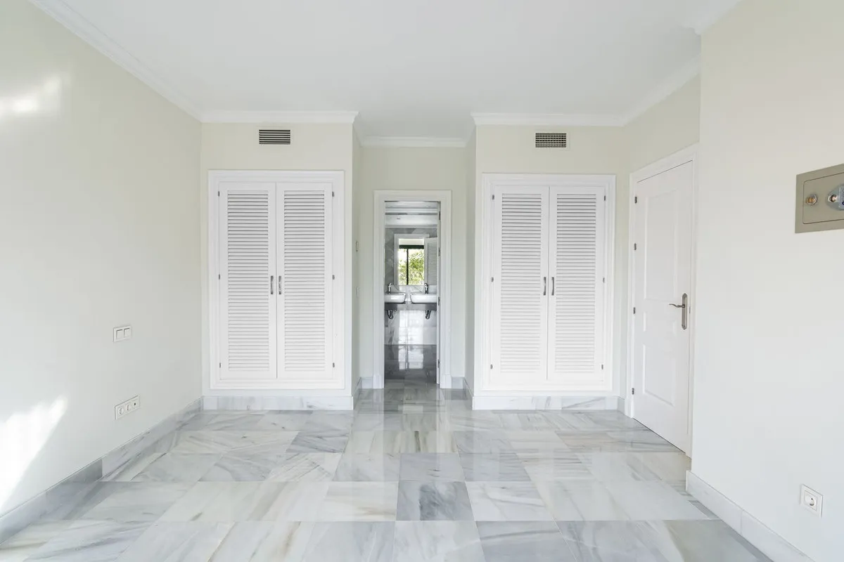 205e221f-b51c-4d31-99df-7030828010ad