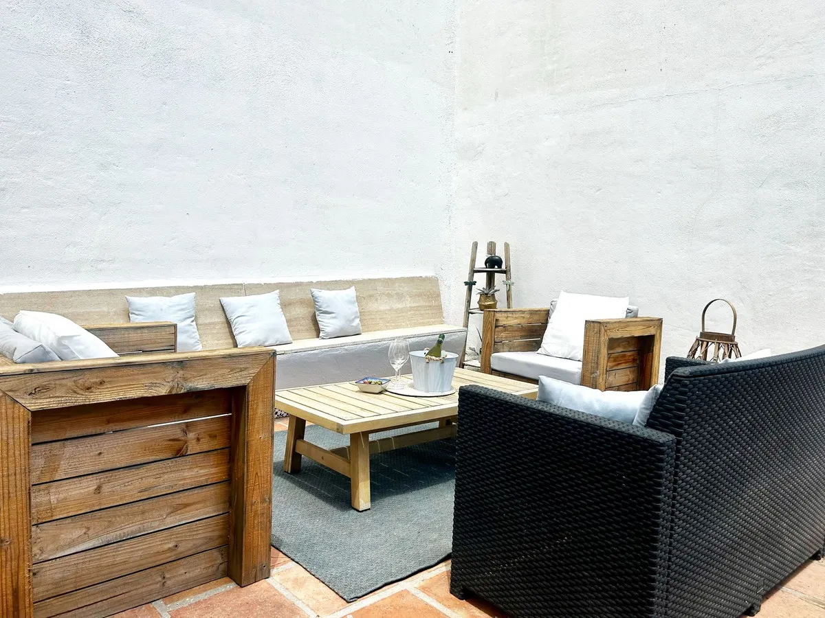 4e55969f-196b-47b6-81cb-38377cc5fdb2