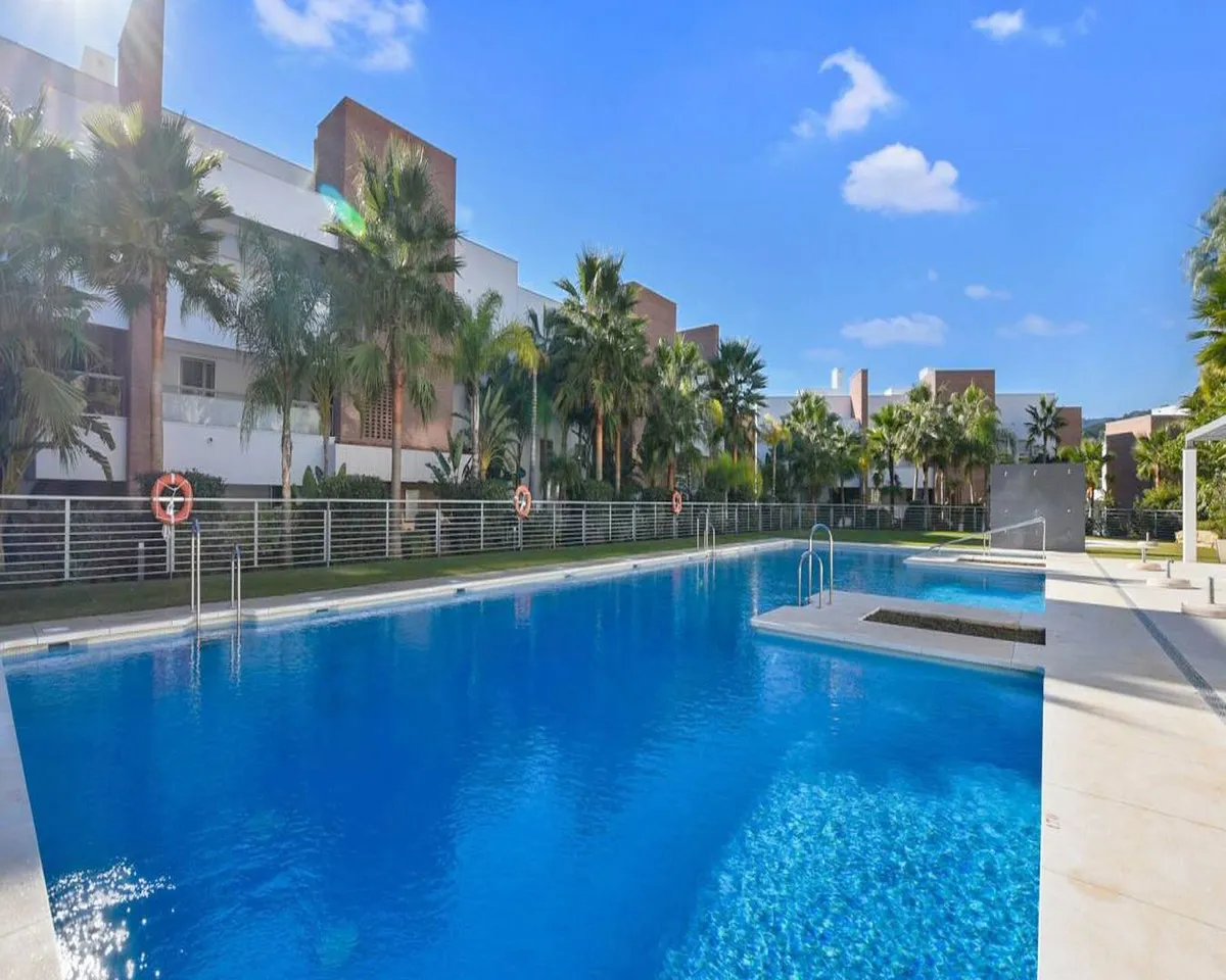 33402d4c-196d-4b04-b21f-4a5bb3856ead