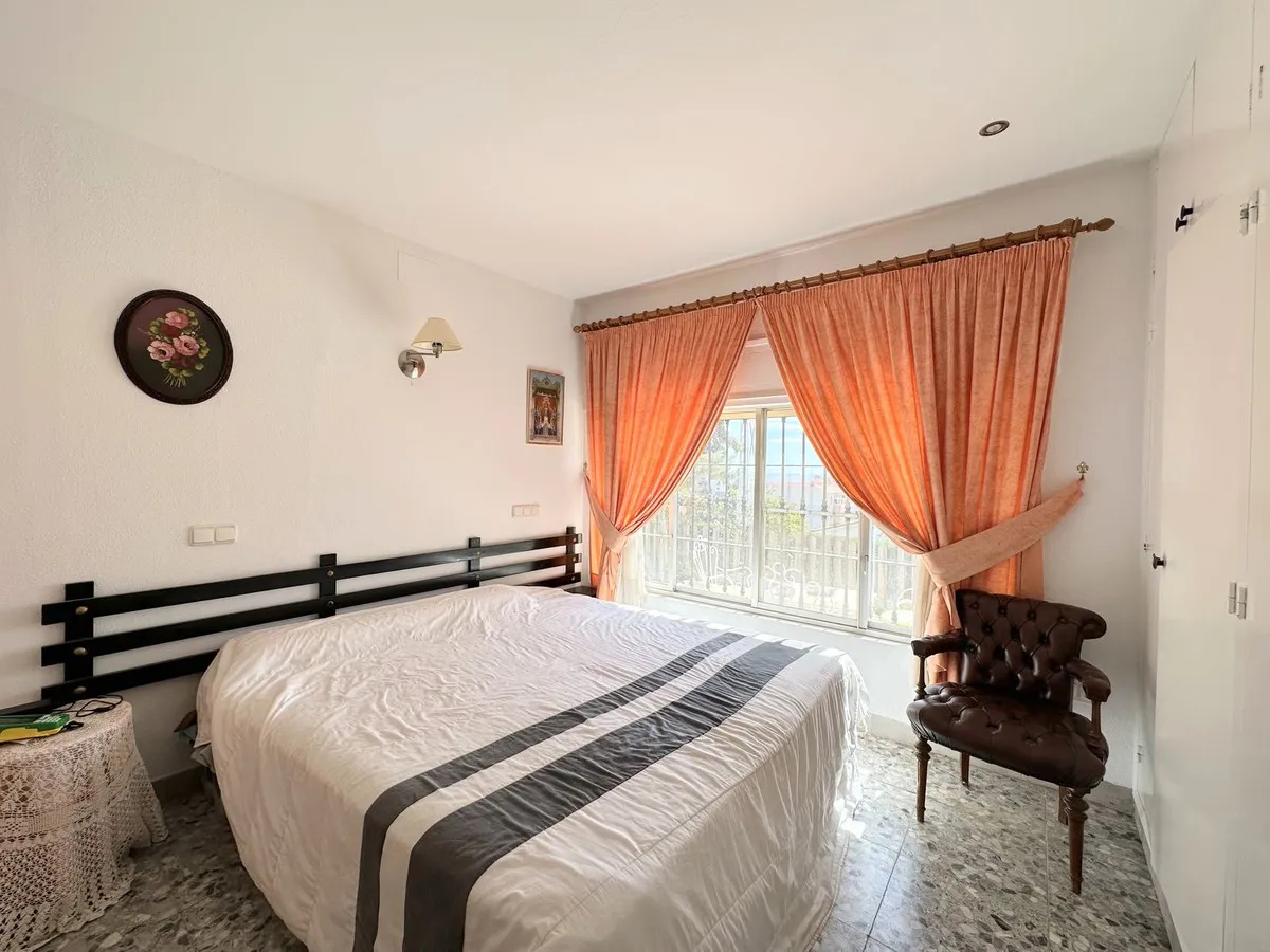 50b0769d-0312-476d-b51d-211f6c5f5990