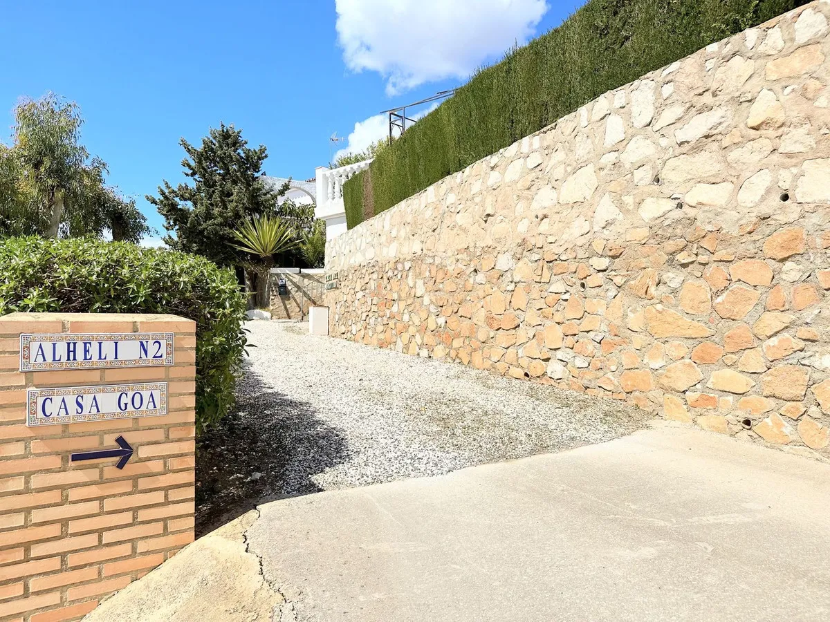 8da3f412-04fc-4c9c-b7a1-d97d8b07f898