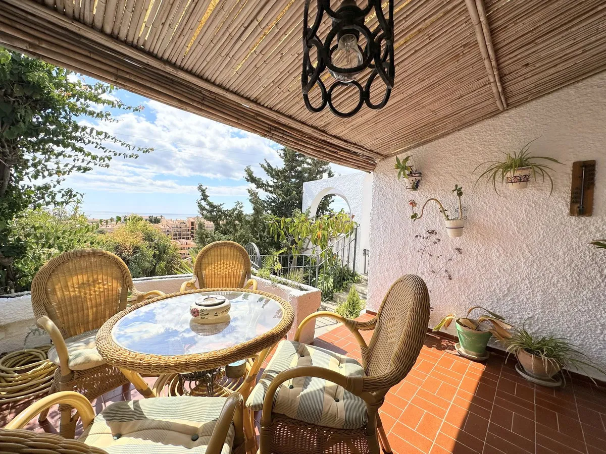 93dce7f3-4d67-40c0-8c29-8ced56423c2f