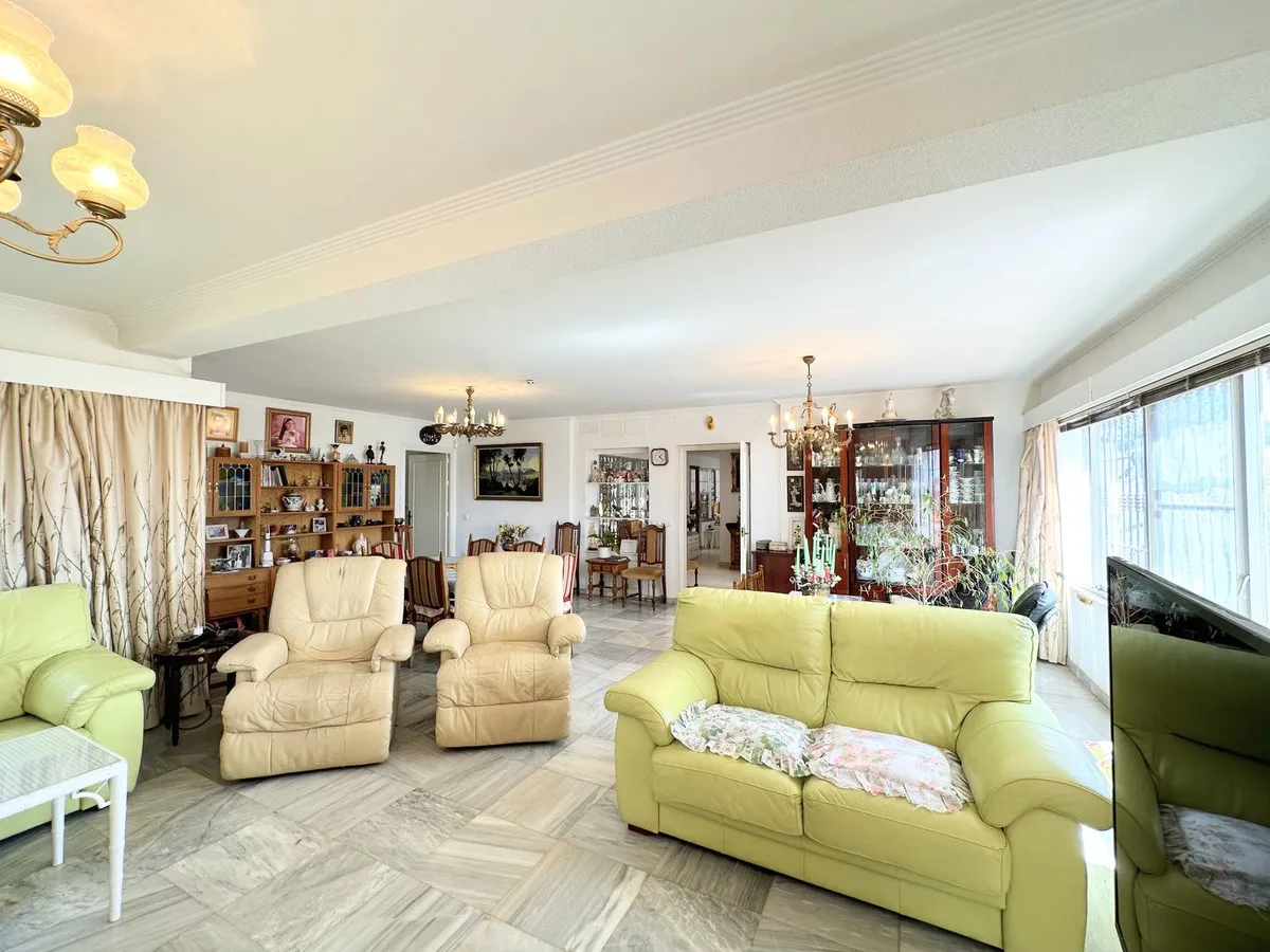 a5b350e3-883d-4156-93b8-9776b04e5fee