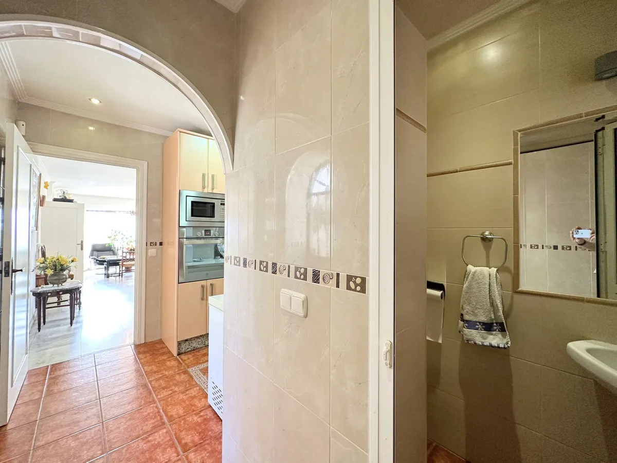 a6ebd903-11f7-4d34-affc-0061dca557c3