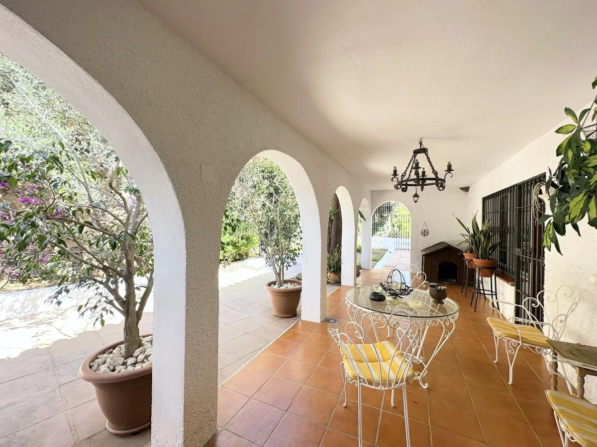 d0d04b04-174a-49e2-af37-402476297176