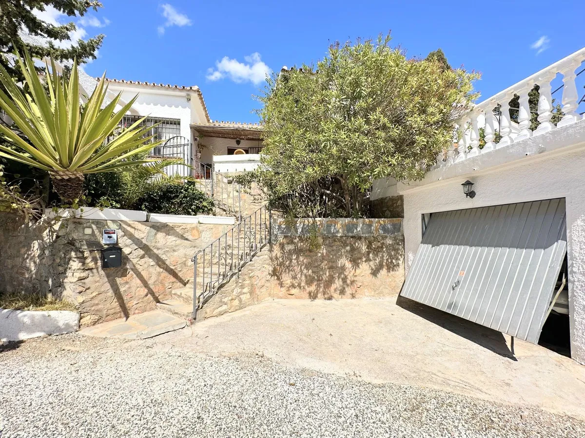 f4886aee-5e97-4bb2-9439-05464308a63a