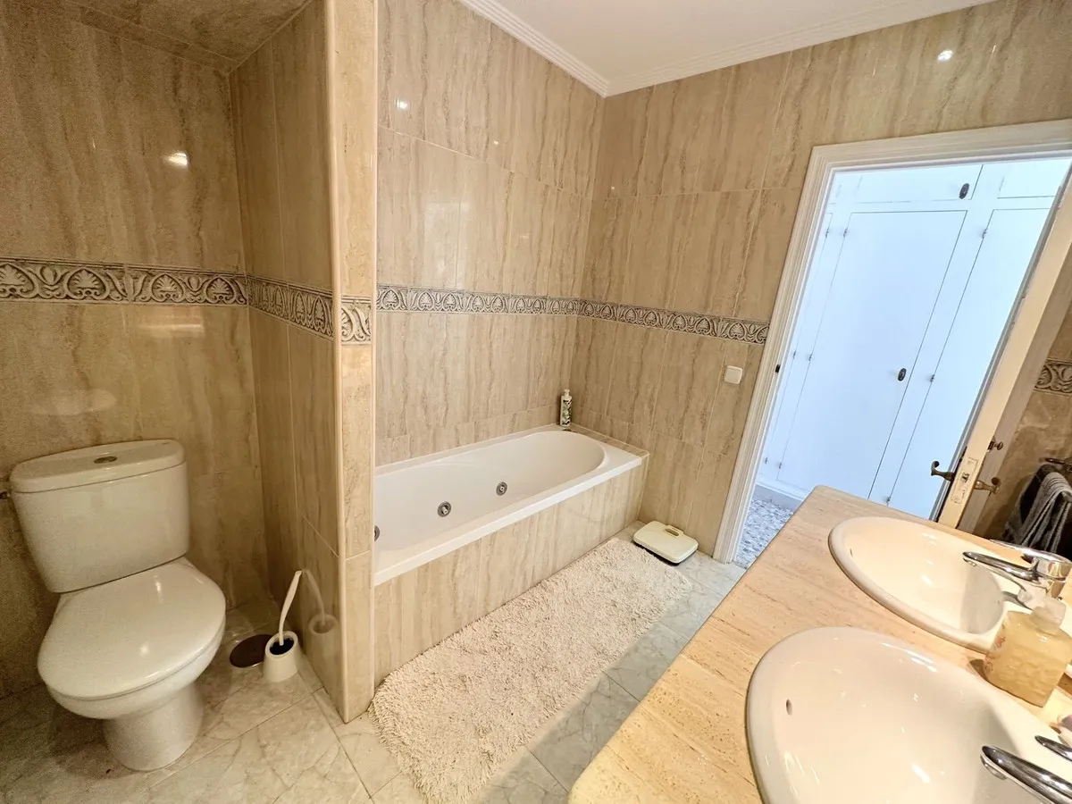 f5631af3-4e76-449e-8a90-b8e1ec7d2a03