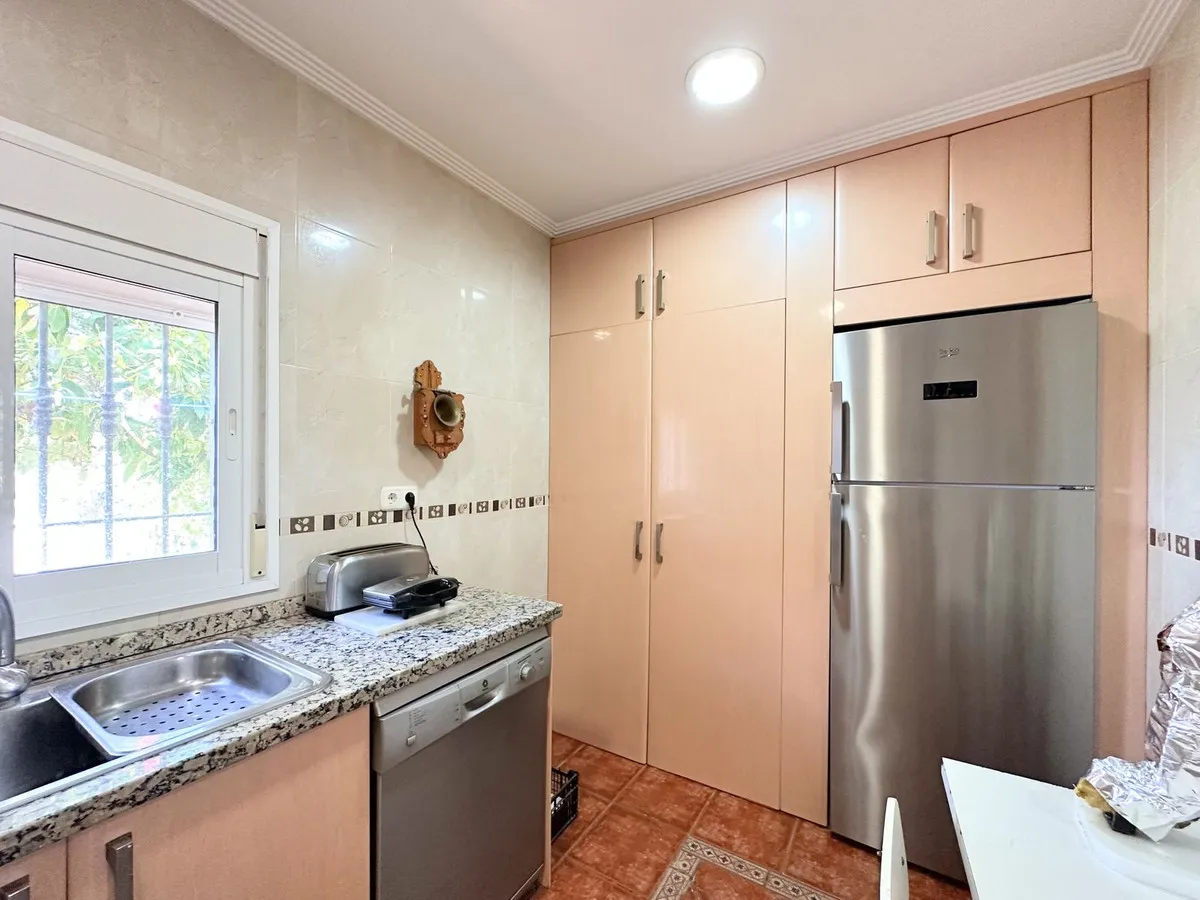 f6c5d4f2-1fa5-411d-8a05-a3b539789f5c