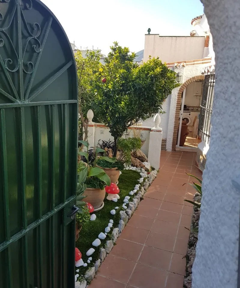 82457e2e-38d6-4f5a-8dd1-bfd5c8848982