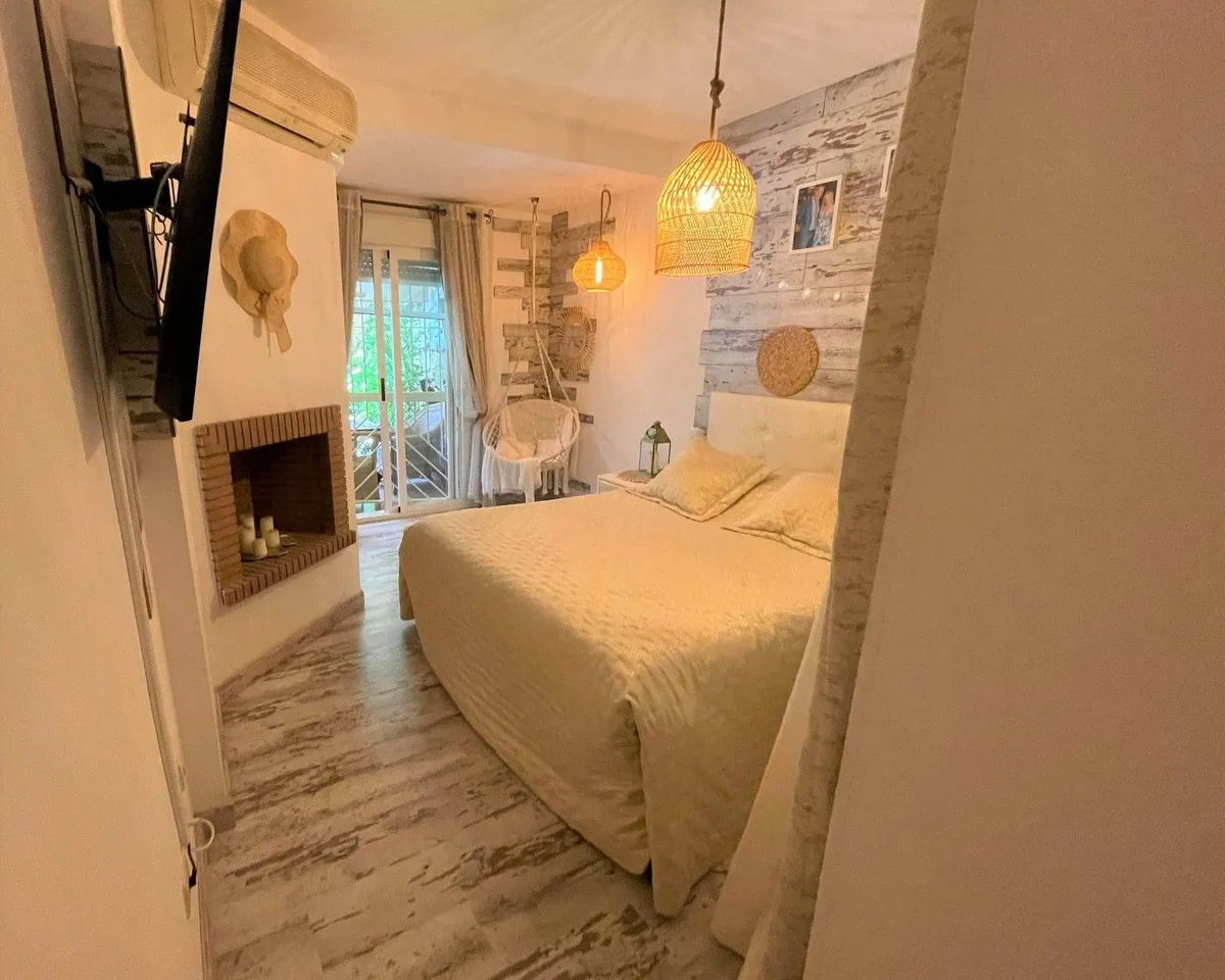 86620498-747a-41e9-b946-366d698459af