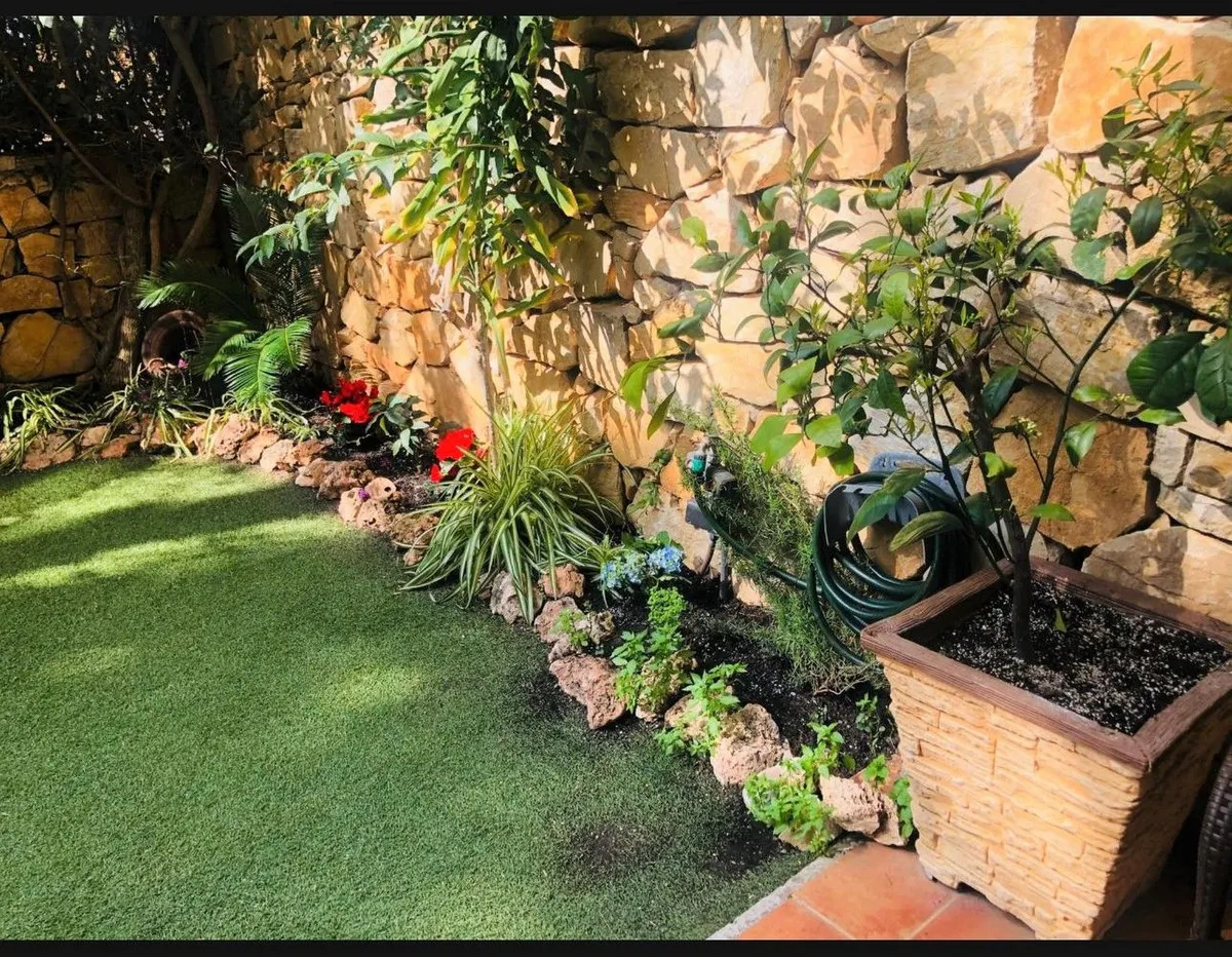 942f4dfc-2ae8-472a-883c-ce5ceafa8f57