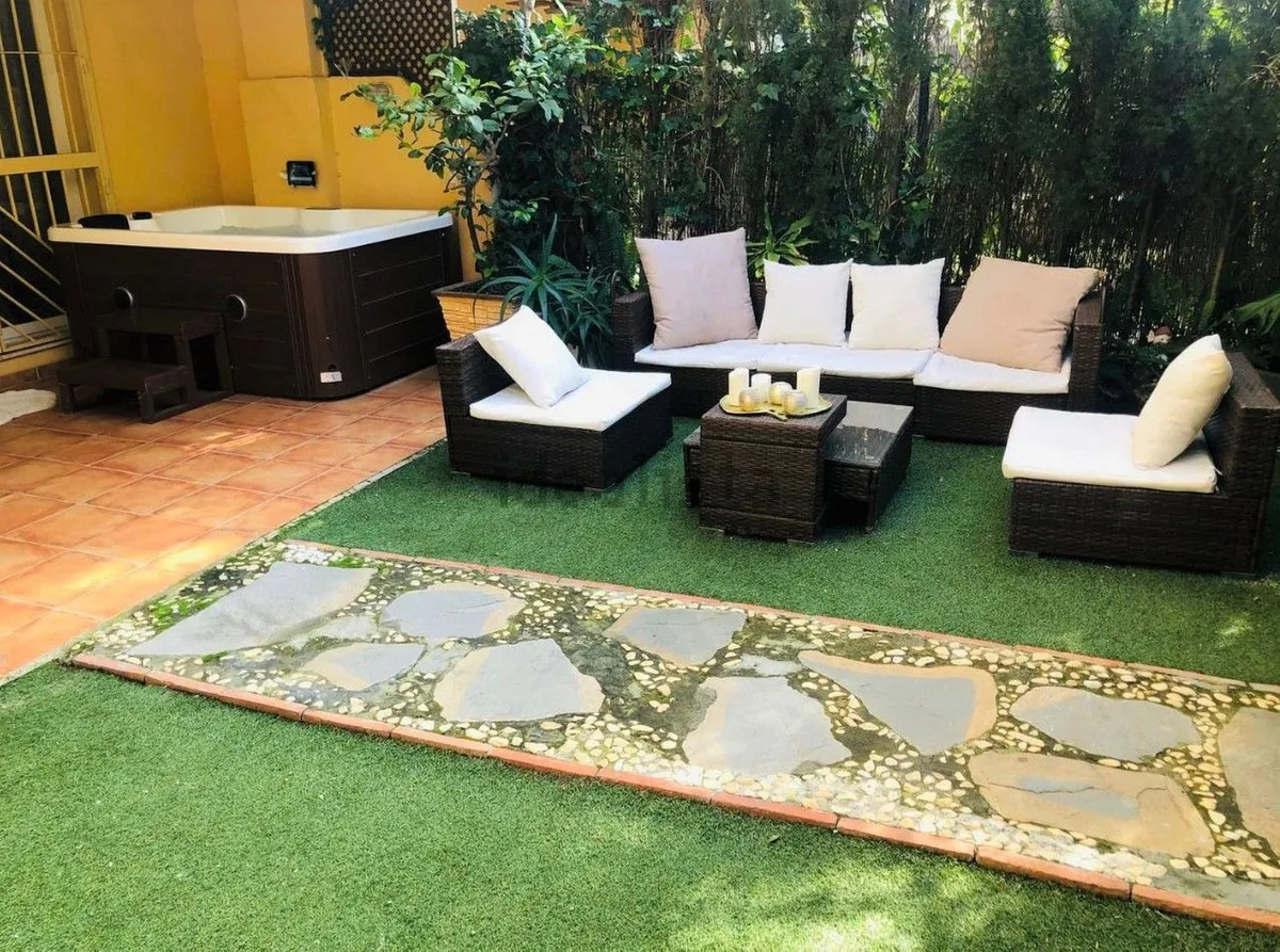 a0f8d7a1-a643-416f-8b77-915d455300eb