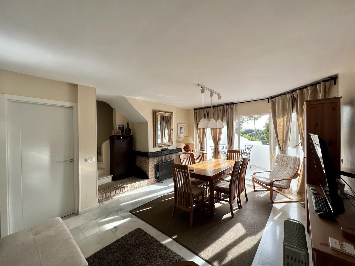 26b029d9-fb5c-4d8c-a638-611947dc7b90