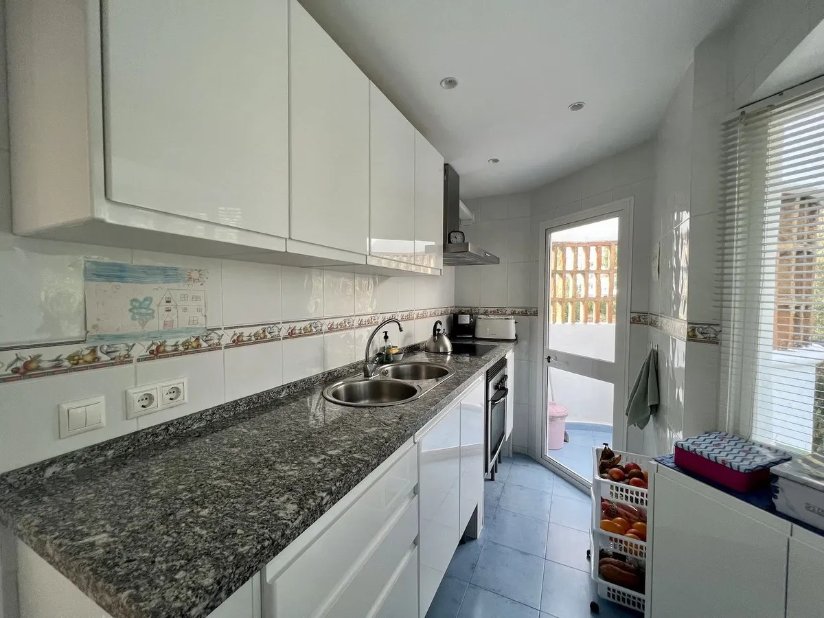 b18a6c31-691a-49b2-986b-f50a97e4cb1e