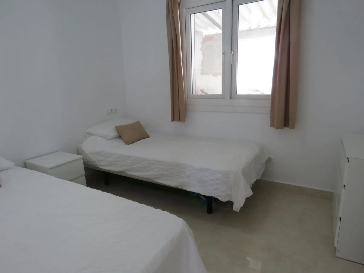 815916b1-1c64-48e8-b422-68f8d4da1e92