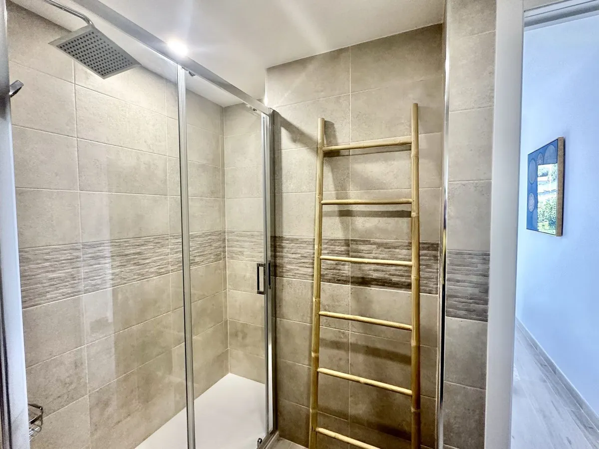 7e2c9cf7-0537-4df0-b505-f6df7c8b266d